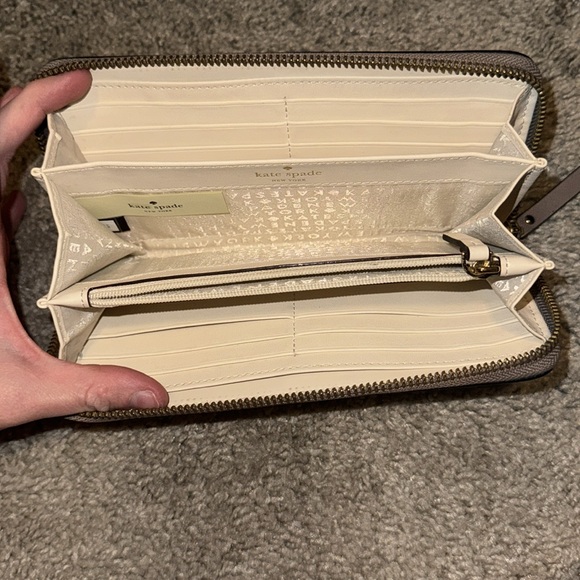 Kate Spade Leather Wallet - Picture 3 of 9